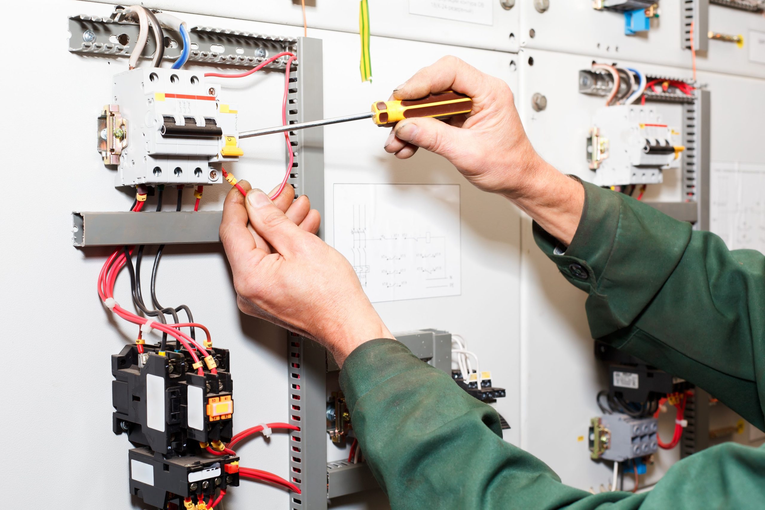 Signs That You Need New Residential Wiring in Albuquerque, NM