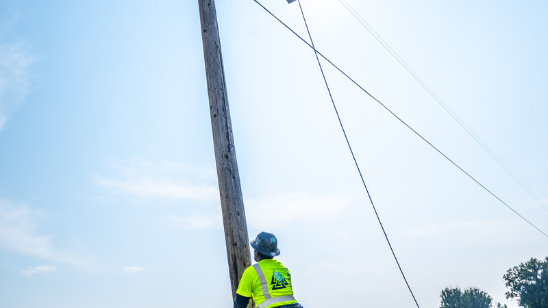 Enhancing Network Connectivity: Small Cell Installation