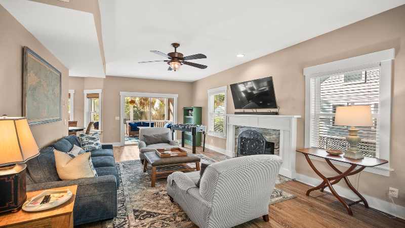 Find relaxation and adventure in South Carolina beach cottages, perfect for family getaways