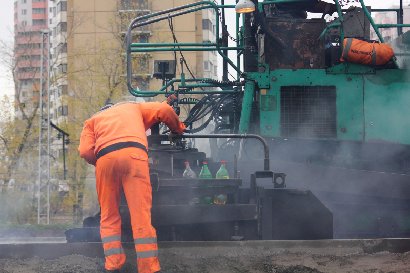 Improve Your Driveway with an Asphalt Company Near Me for Lasting Curb Appeal