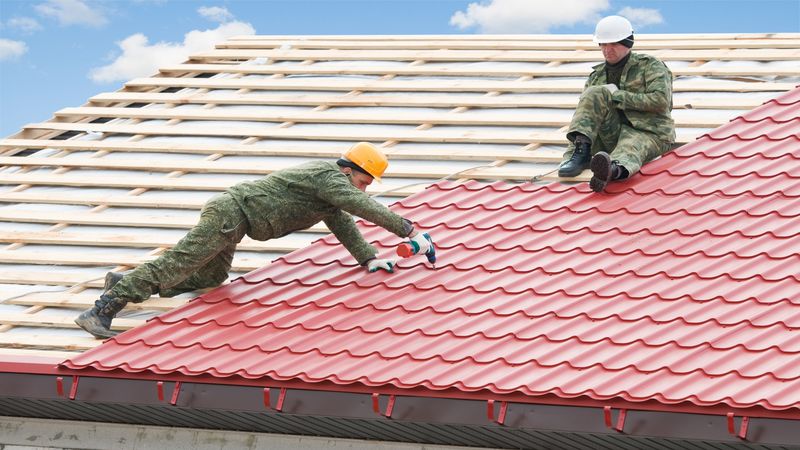 Protect Your Investment Using Metal Roofing, Chicago Experts Recommend Most