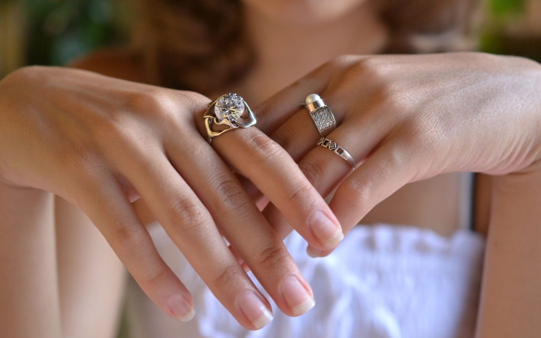 Find your perfect match with affordable engagement rings Little Rock AR couples love