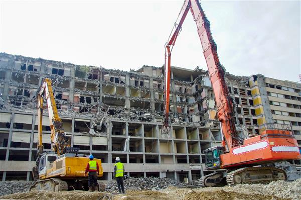 Key Benefits of Hiring an Interior Demolition Contractor in Sacramento, CA, for Home Projects